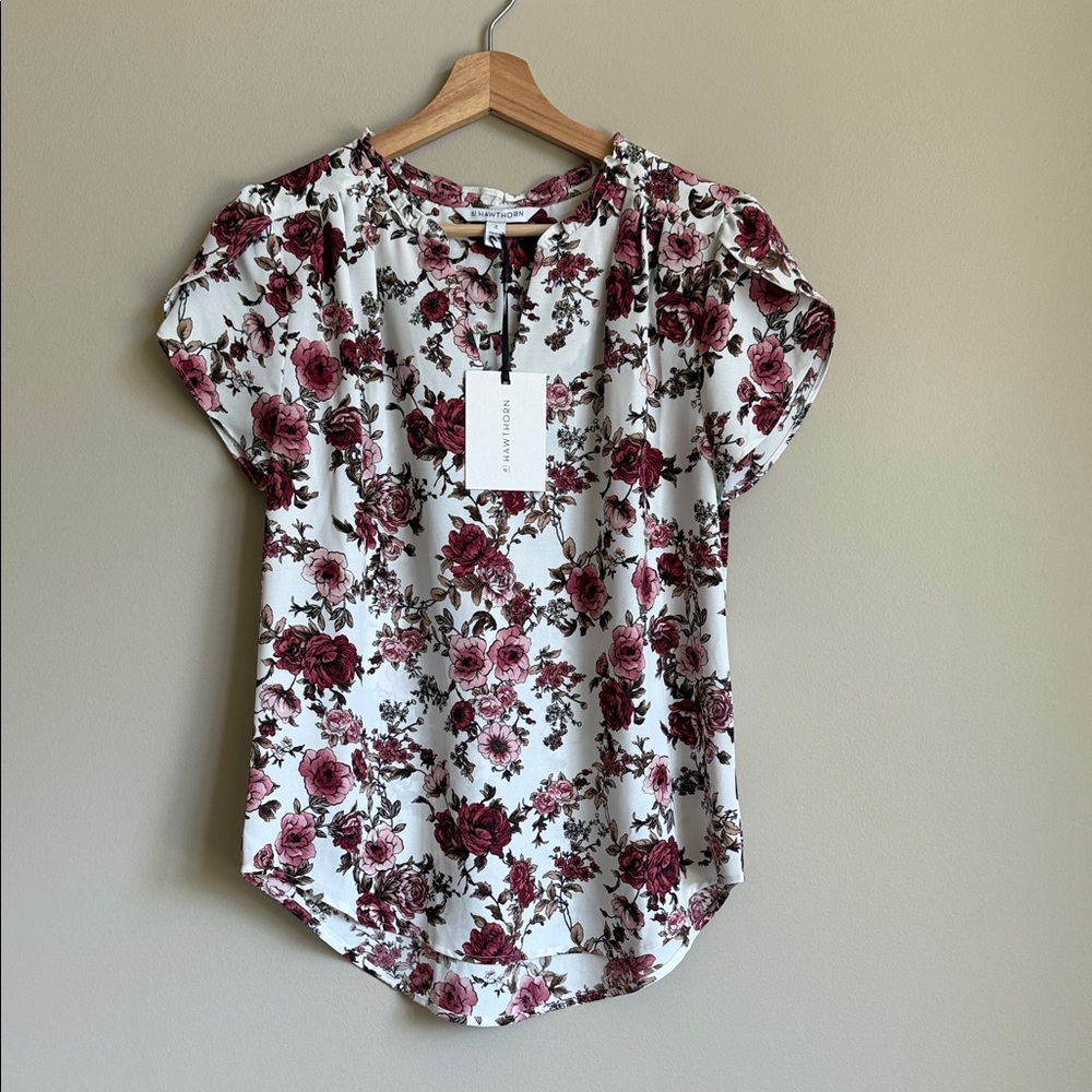 41 Hawthorn Burgundy & White Floral V-Neck Ruffle-Neck Blouse - Size Small